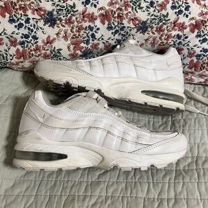 Nike Air Max grade school white size 4.5 y